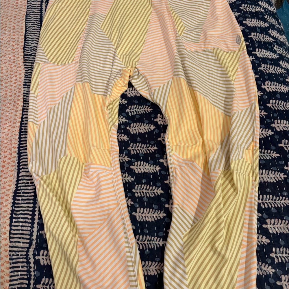 NWOT FP Movement XS Hot Shot Romper with Design - Picture 5 of 10